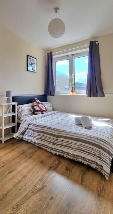 Large Duplex In Bermondsey * Londen